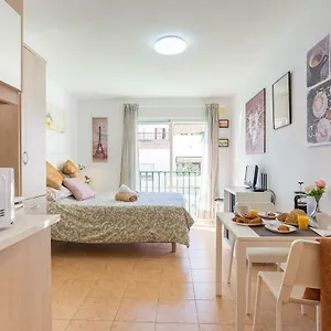 Center C , Nerja España